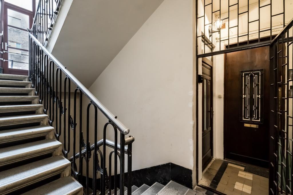 Bpr Charming Design Apartment With Balcony, A/C Budapest Exterior photo