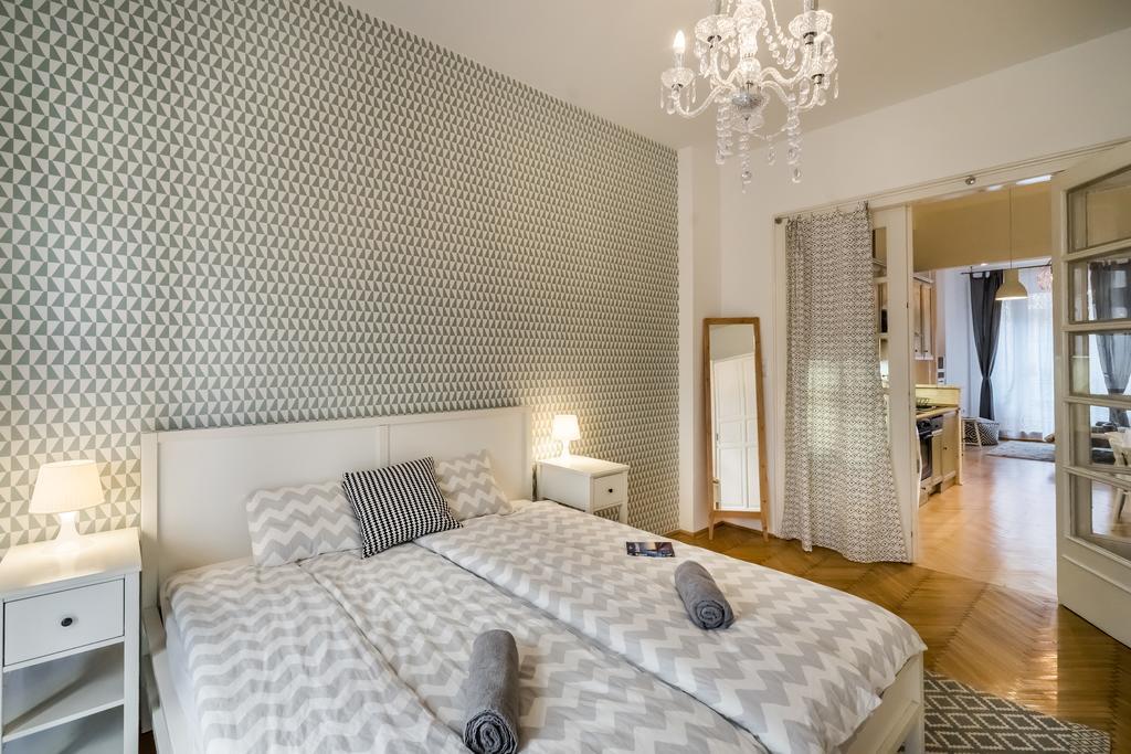 Bpr Charming Design Apartment With Balcony, A/C Budapest Exterior photo